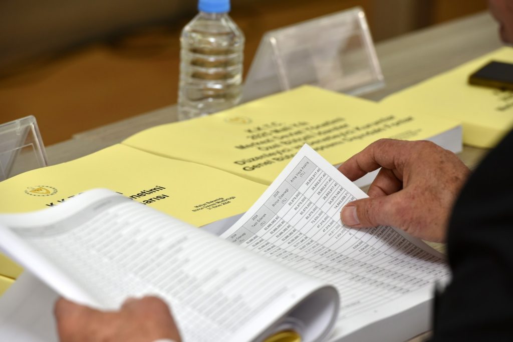Maliye Bakanlığı’nın bütçesi oy çokluğuyla onaylandı… Gümrük Müdürü Öztekin “Gazimağusa Limanı’nda 2.5 Milyon Sterlin” iddialarını yanıtladı