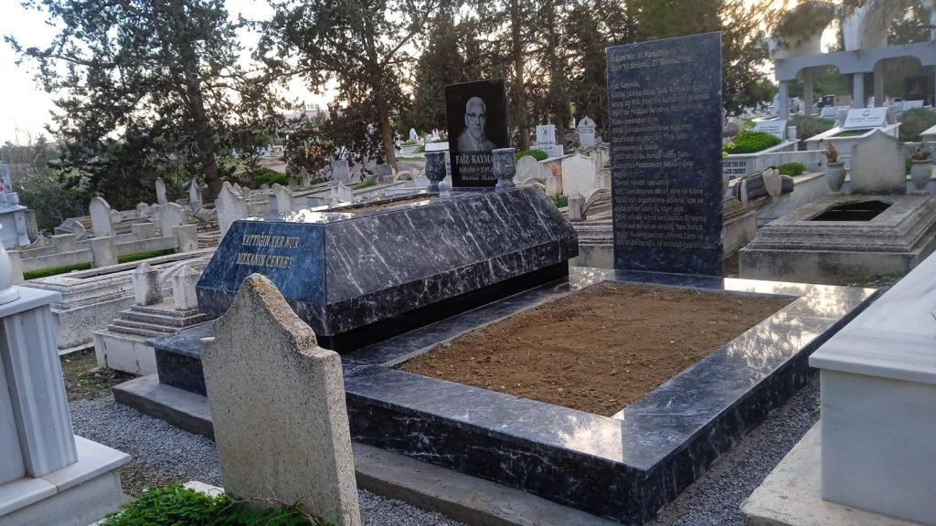 Faiz Kaymak’ın mezarı Başbakanlık tarafından yeniden düzenlendi