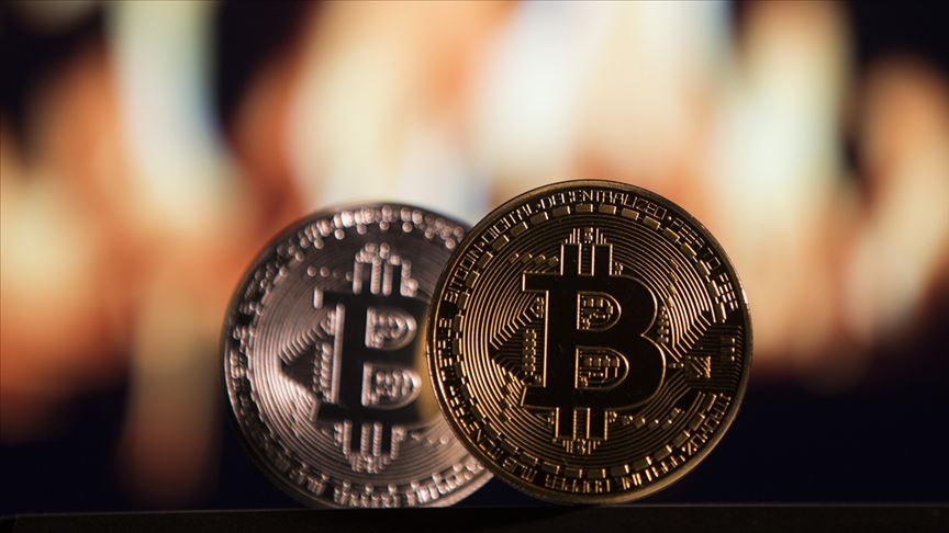 Bitcoin ilk defa 100 bin doları aştı