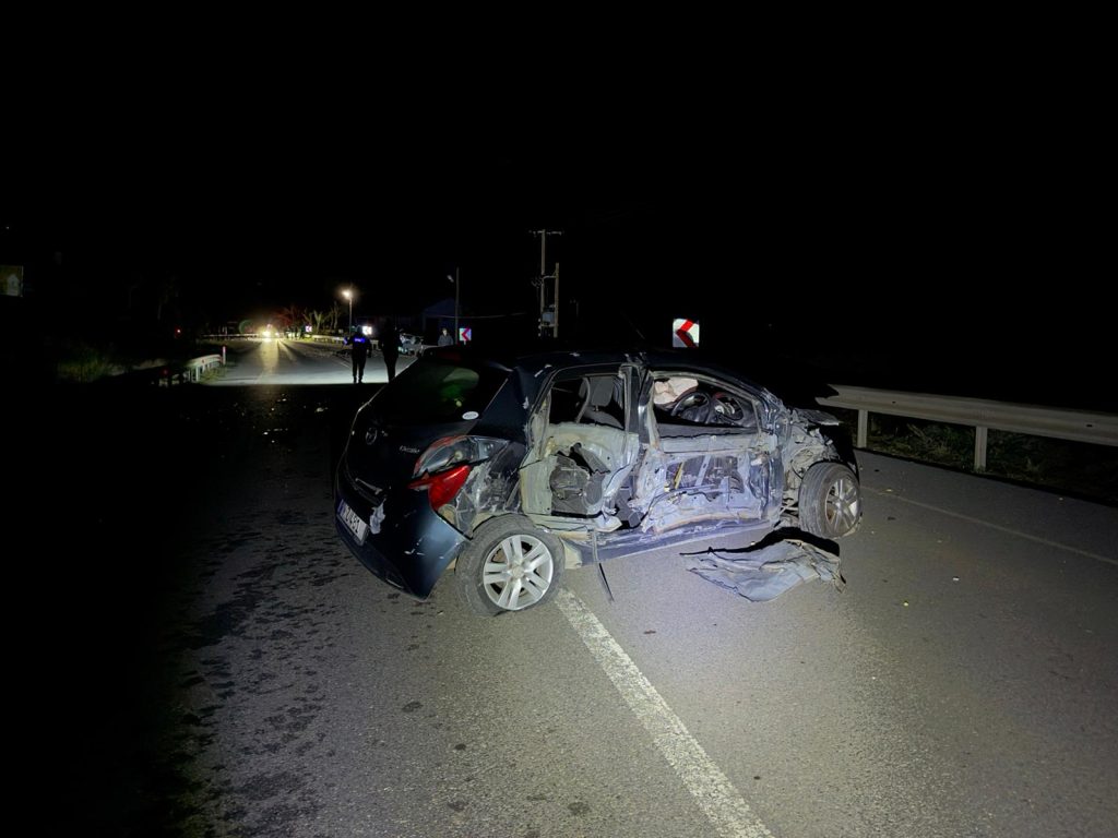 Yenierenköy’de trafik kazası: 1 ölü, 2 yaralı