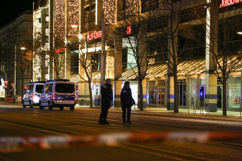 Almanya’da Noel pazarına araçla saldırı: İki kişi hayatını kaybetti