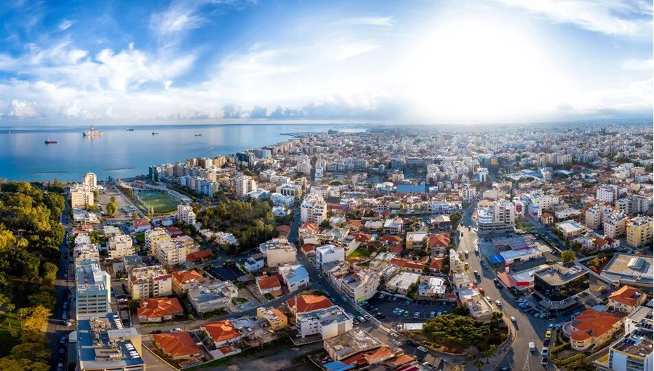 Güney Kıbrıs’ta yabancılara karşı saldırılar sürüyor