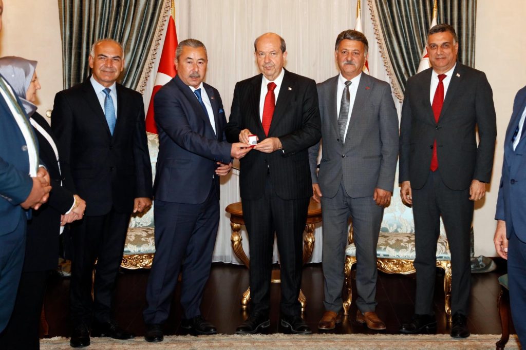 Cumhurbaşkanı Tatar, muhtarları kabul etti