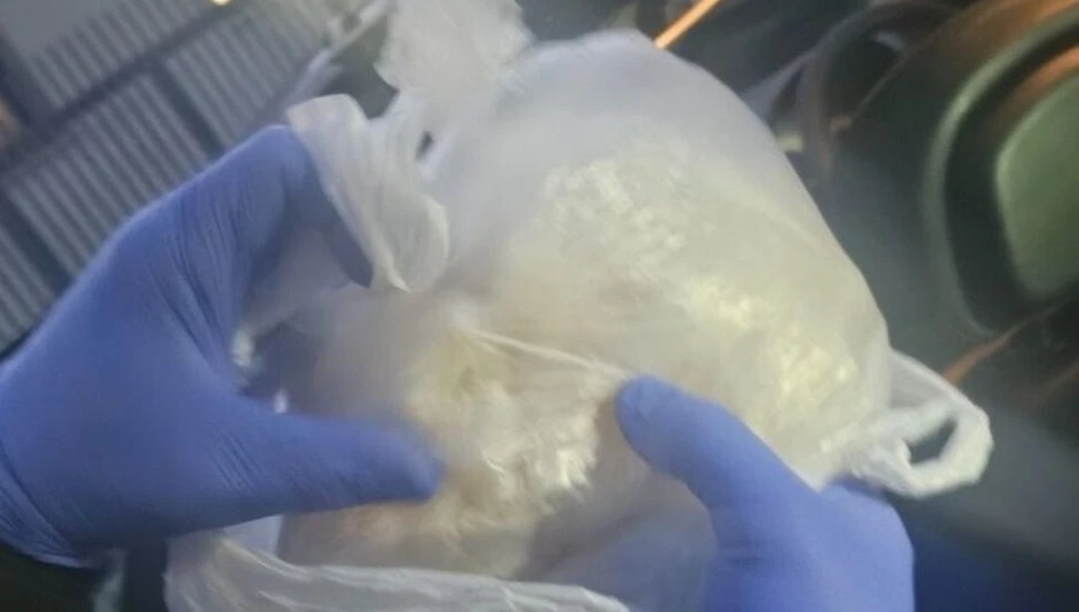 Baf’ta bir kiloya yakın kokain ele geçirildi