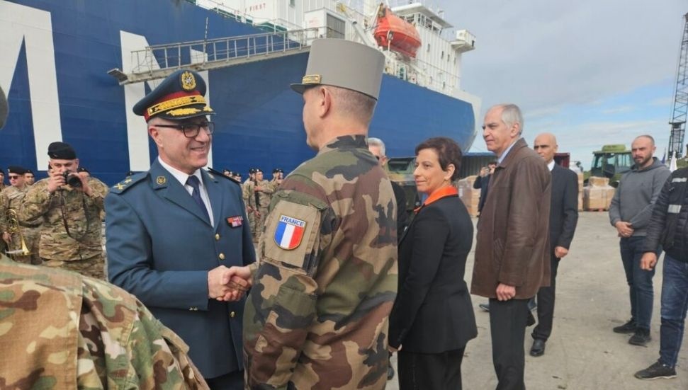 Güney Kıbrıs’tan Lübnan’a 33 tonluk malzeme ve lojistik desteği