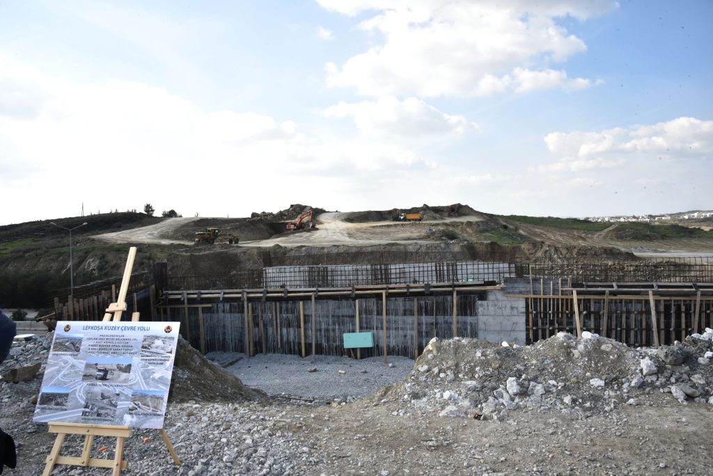 Uyarı! Girne yolunda köprülü kavşak projesi için patlatma yapılacak