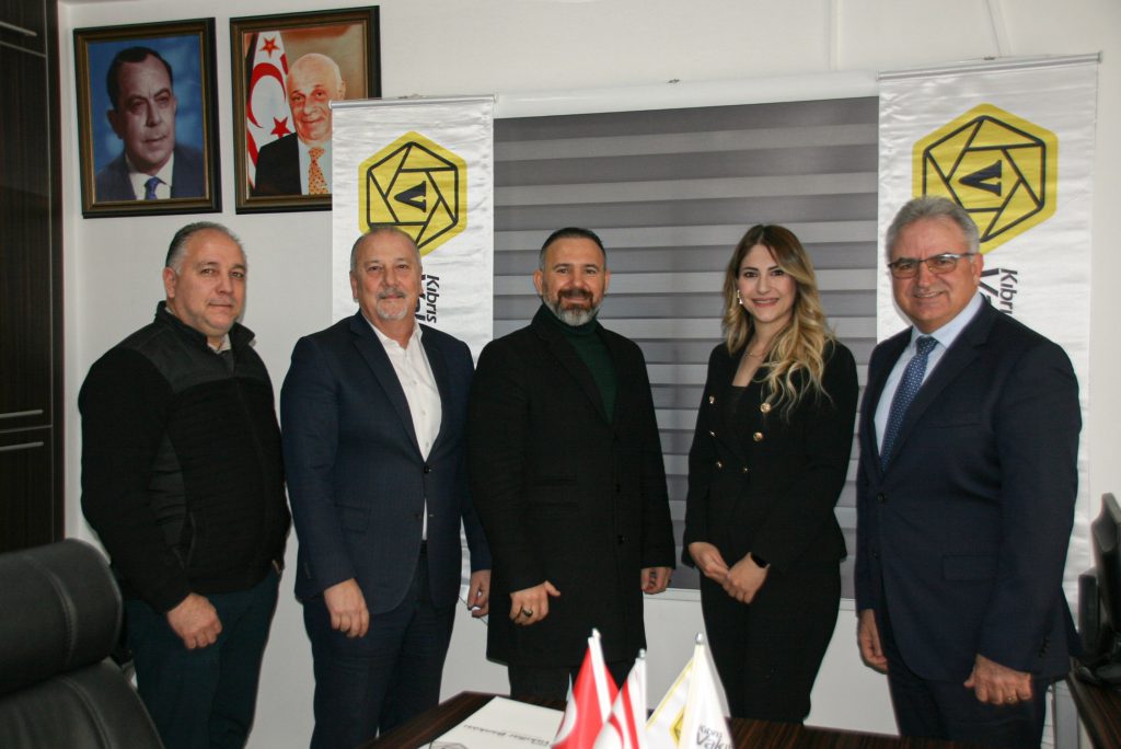 KTAMS ile Kıbrıs Vakıflar Bankası LTD. arasında Toplu İş Sözleşmesi imzalandı