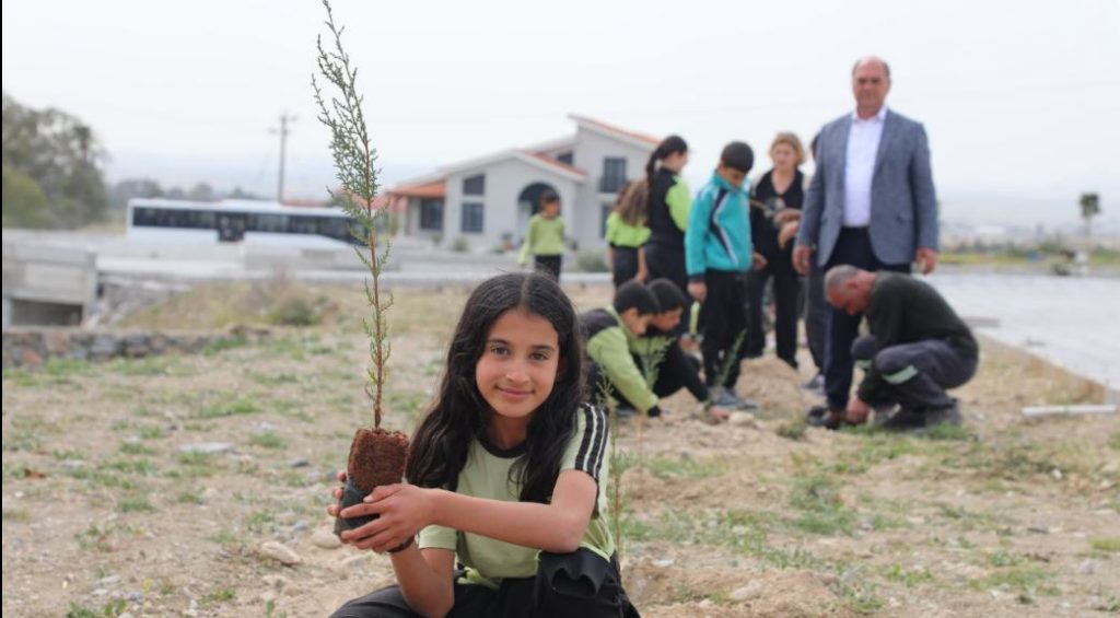 Değirmenlik’teki “Ağaç ve Orman Haftası” etkinliğinde 110 fidan dikildi