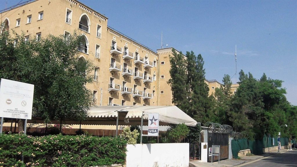 Kıbrıslı Türk ve Rum siyasi partiler Ledra Palace’ta bir araya geldi
