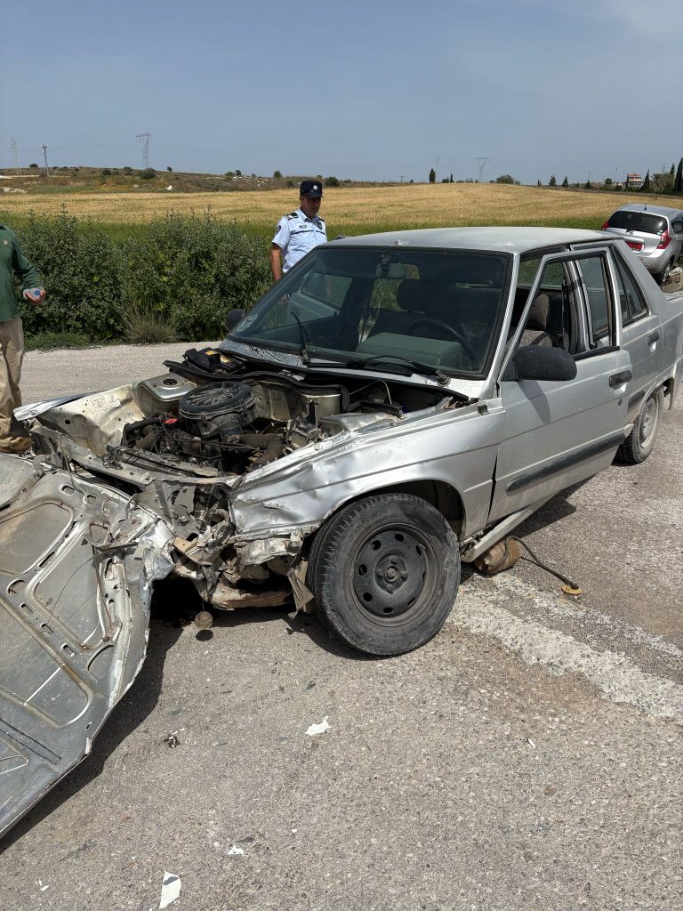 Çayırova’daki trafik kazasında iki kişi yaralandı