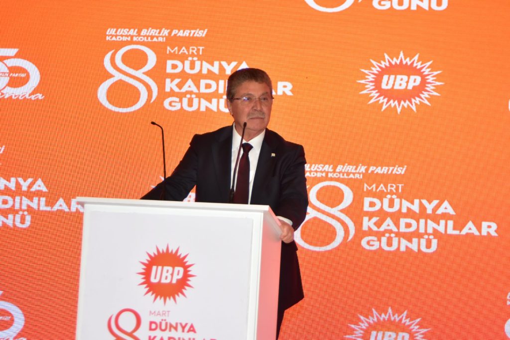 Başbakan Üstel 8 Mart etkinliğinde kadınlar için hayata geçirilecek projeleri açıkladı