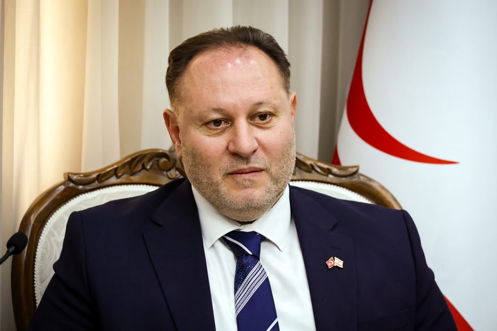 Meclis Başkanı Öztürkler’den Kadınlar Günü Mesajı: “Kadınlar, Toplumun Şekillendiricileridir”