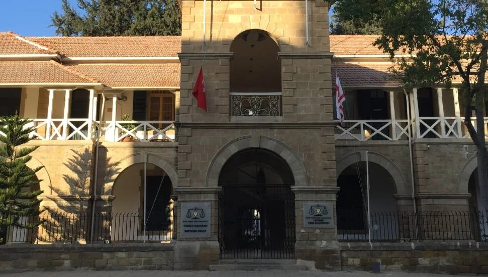 Barolar, bağımsız yargı için ayakta kalan son kaledir