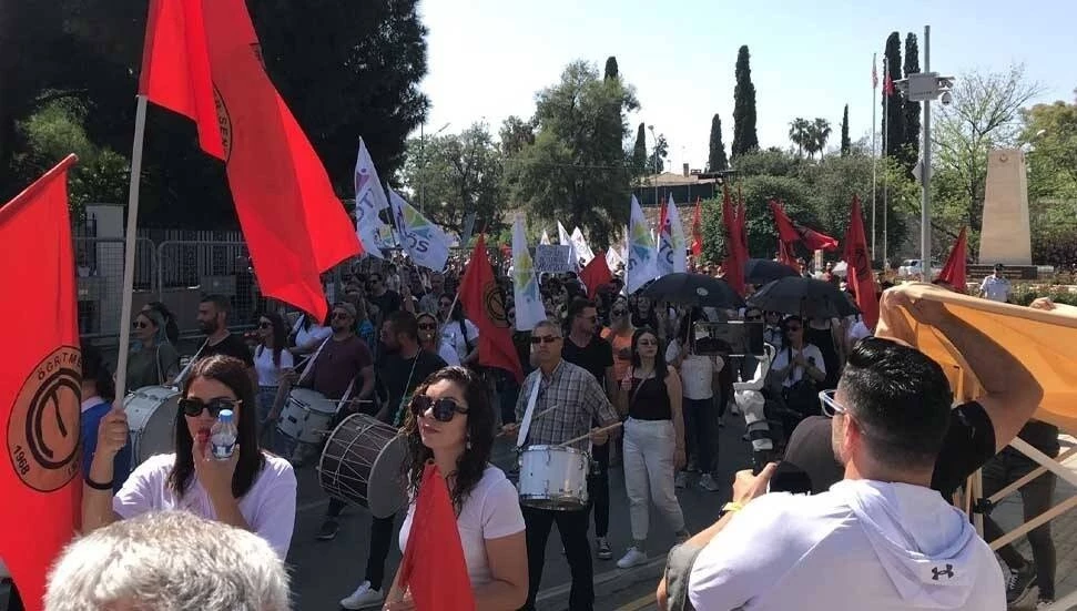 Öğretmen sendikaları: Disiplin Tüzüğü kararı olumlu, destek veren herkese teşekkürler