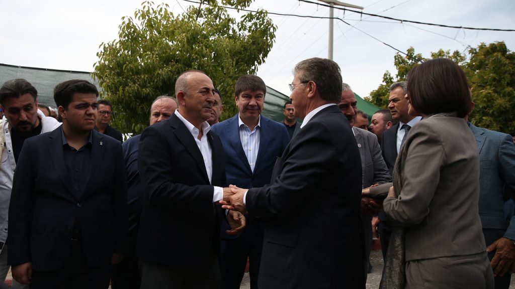 Başbakan Üstel’den eski Türkiye Dışişleri Bakanı Mevlüt Çavuşoğlu’na taziye ziyareti