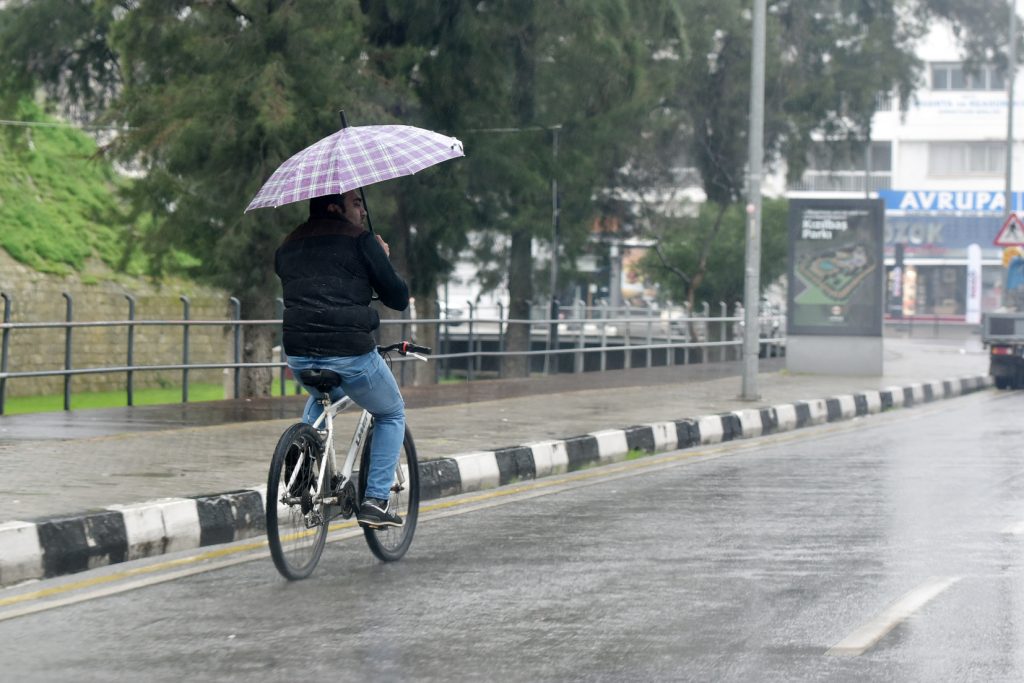 Yağışlı hava cumartesiye kadar sürecek