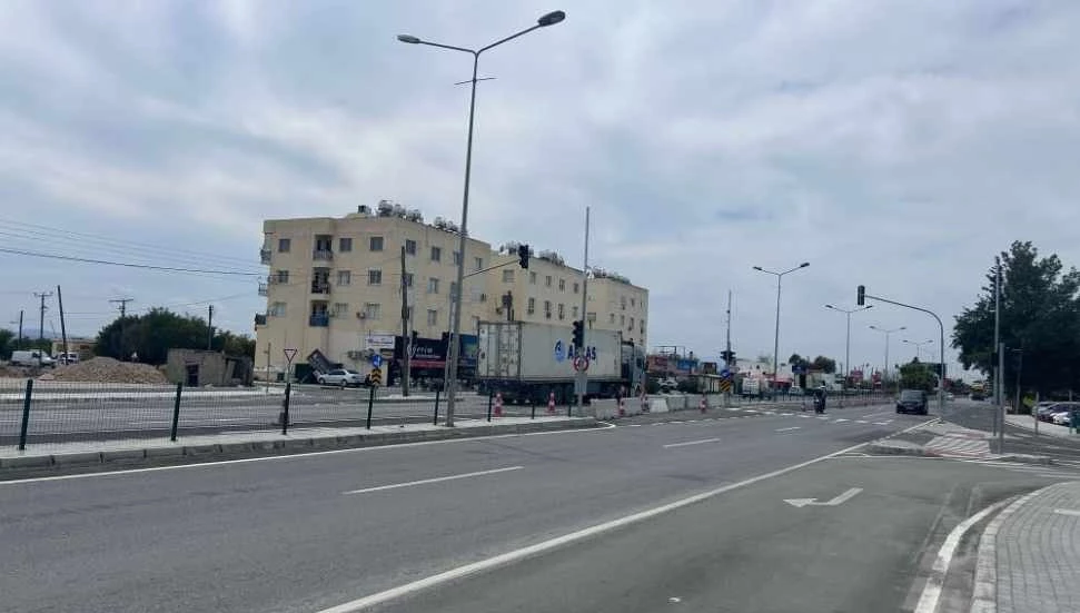 Demirhan-Balıkesir dört yol kavşağı ile trafik ışıkları, yarın devreye giriyor