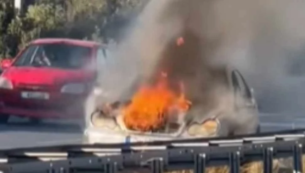 Boğaz’da seyir halindeki bir araç alev aldı