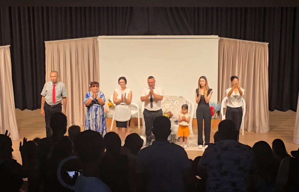 “Ruh Öküzüm Şerifali” isimli tiyatro oyunu sahnelendi