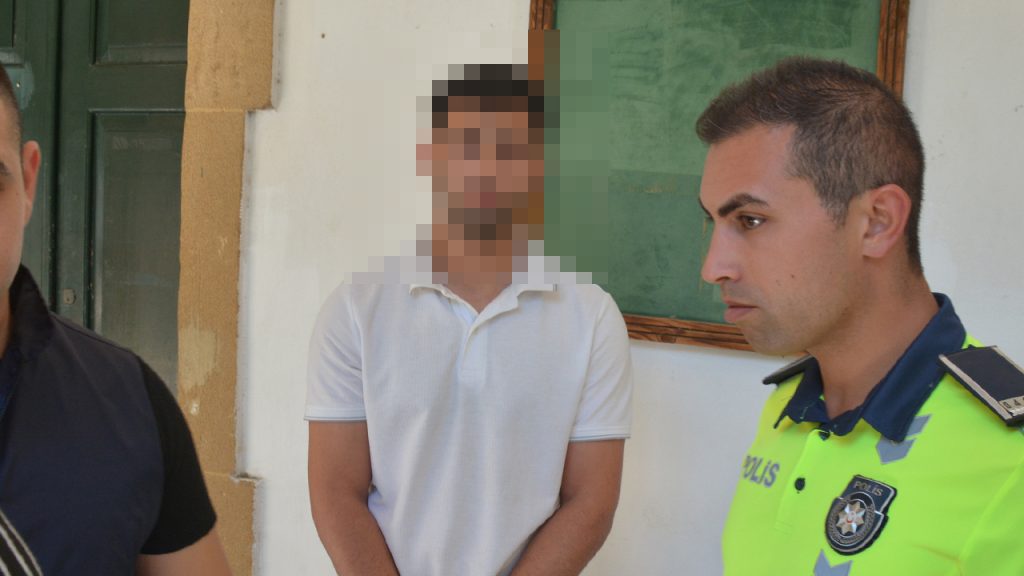 14 yaşındaki erkek çocuğa tecavüz etme suçundan 4 gün tutuklu