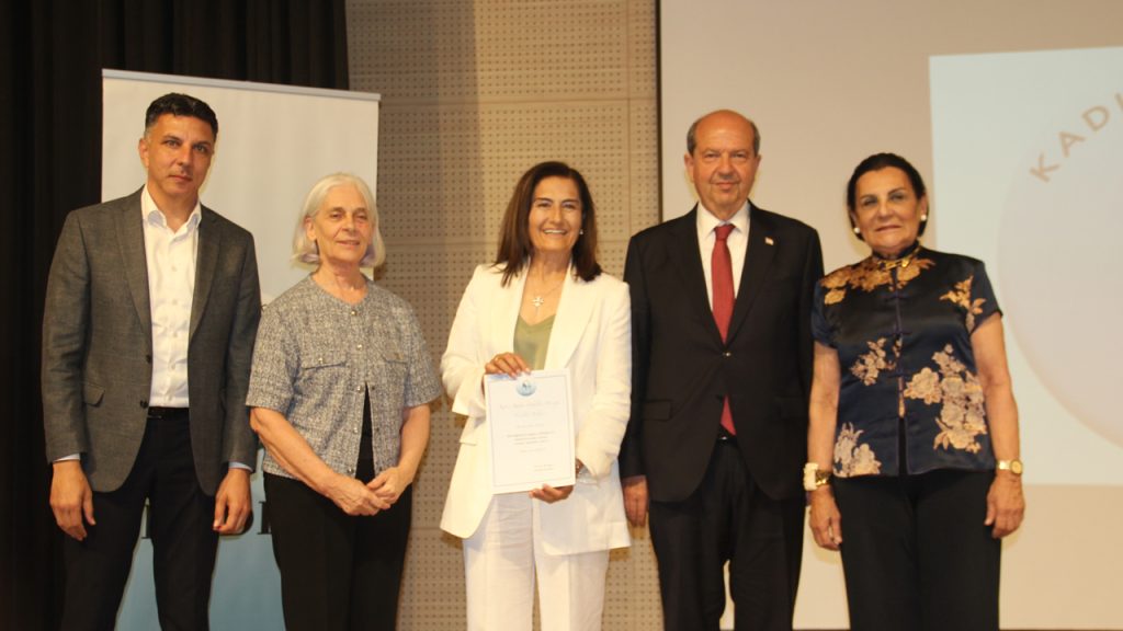 Cumhurbaşkanı Tatar, milli master atlet Ayten Benli’nin belgesel gösterimine katıldı