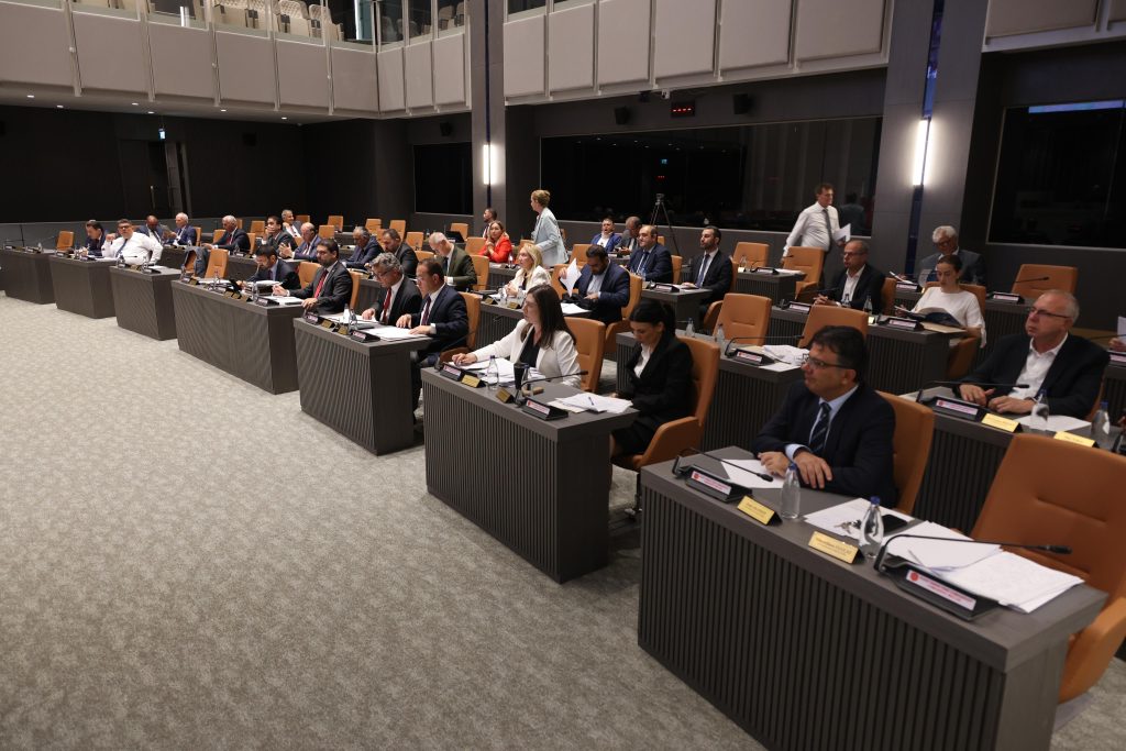 Cumhuriyet Meclisi’nde güncel konuşmalar yapılıyor
