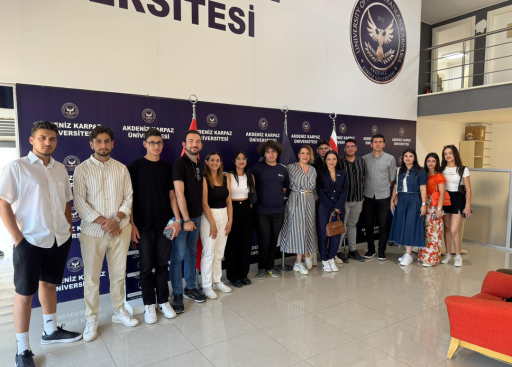AKÜ Sivil Havacılık Bölümü öğrencileri Lefkoşa Ercan Havalimanı’nı ziyaret etti