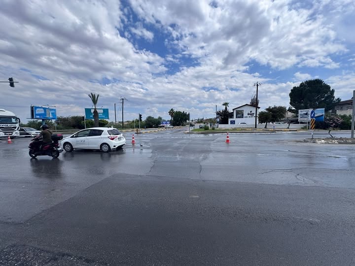 Polisten sürücülere uyarı: Yeniden trafiğe kapatıldı