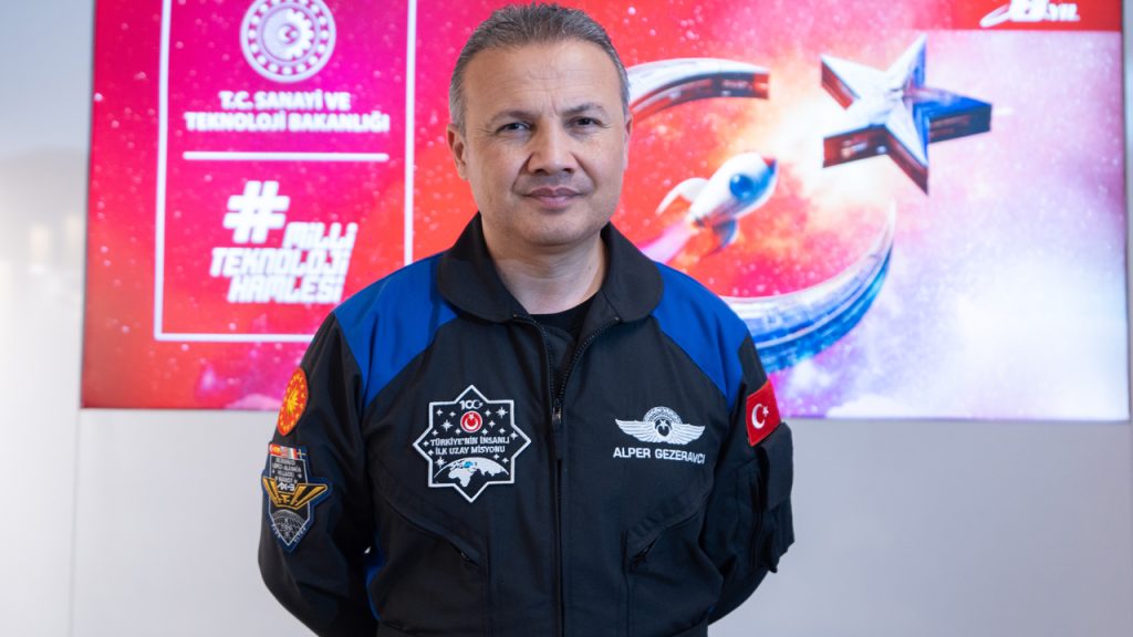 Türkiye’nin ilk astronotu Gezeravcı, TEKNOFEST KKTC’deydi