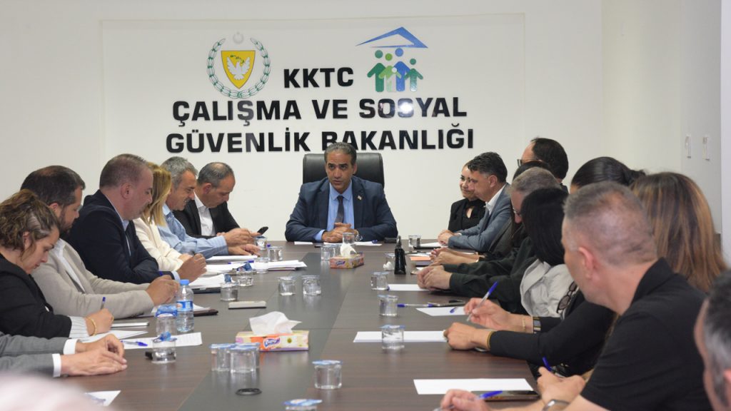 Çalışma ve Sosyal Güvenlik Bakanlığı ile imar izni veren belediyeler arasında iş sağlığı ve güvenliği toplantısı düzenlendi