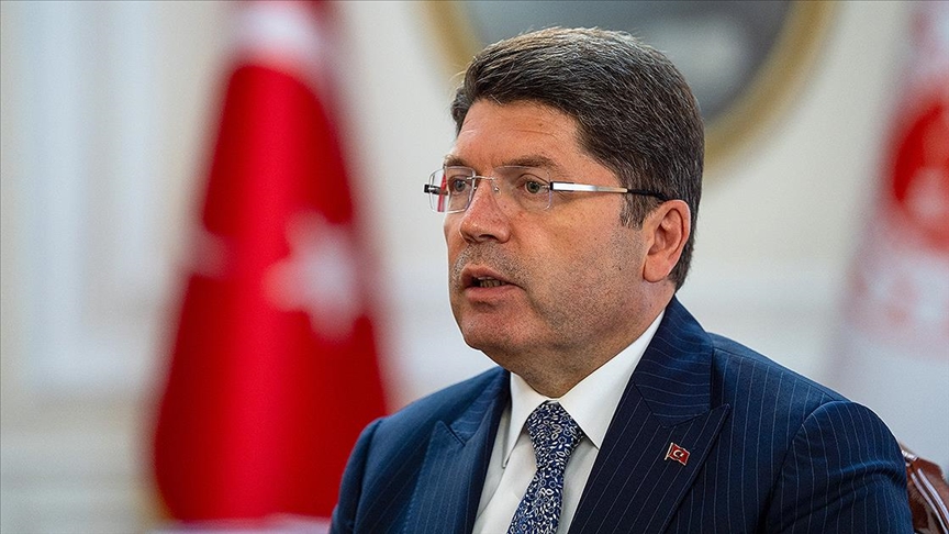 TC Adalet Bakanı Tunç’tan, CHP Genel Başkanı Özel’e saldıran kişiyle ilgili açıklama…