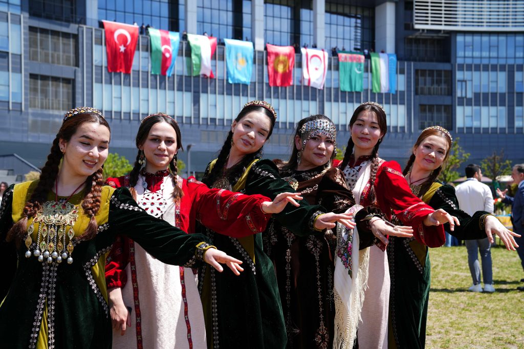 KKTC İstanbul Başkonsolosu Türk Dünyası Kültür Festivali’nde konuştu: “Yıllardır yakılmayı bekleyen kardeşlik meşalesi artık yandı”