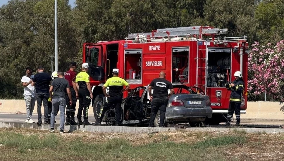 Gazimağusa-İskele ana yolunda araç yangını!
