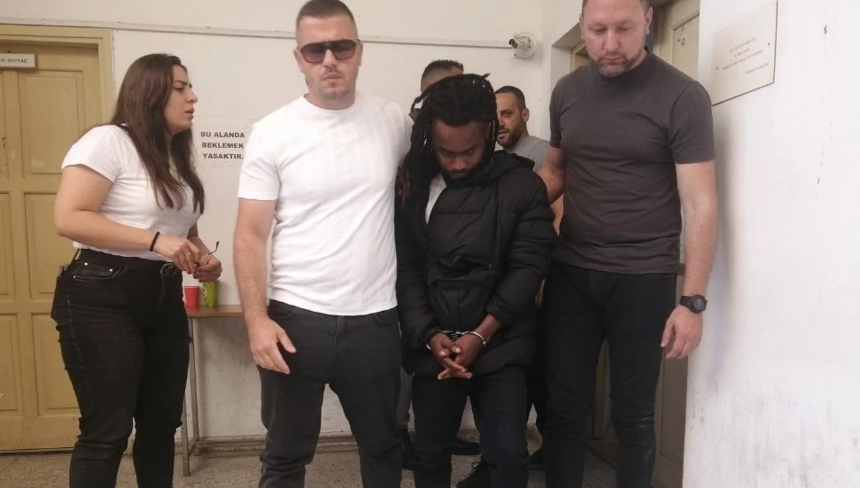 Girne’de uyuşturucu operasyonu: 8 gram maddeyle yakalanmaktan itham edildi