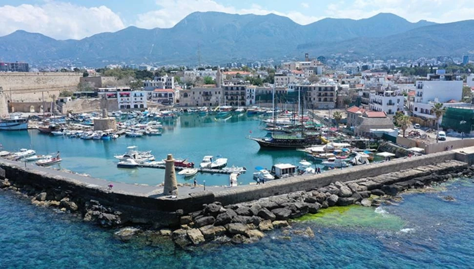 Murat Şenkul’dan hükümete çağrı: Ya mendireği yenileyin ya da Antik Limanı tamamen Girne Belediyesi’ne devredin