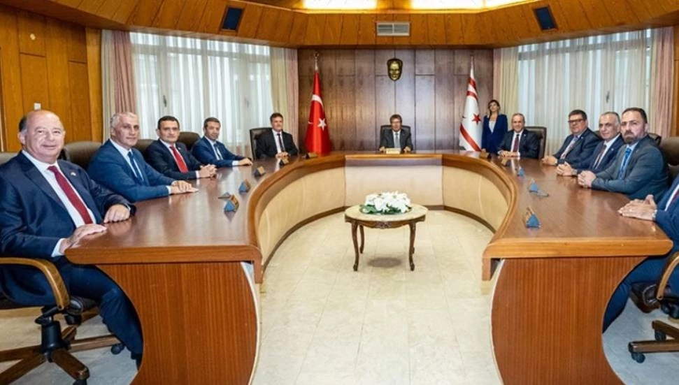 Bakanlar Kurulu’ndan limanlardaki, Ercan’daki ve hastanelerdeki grevleri erteleme kararı