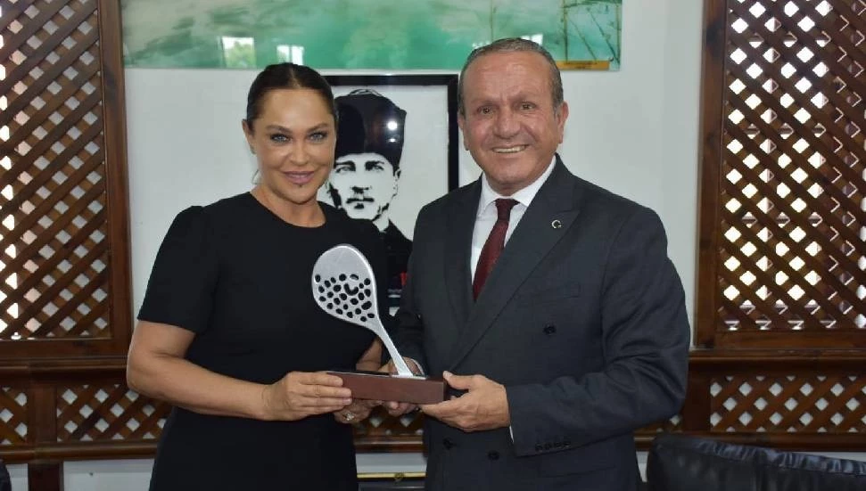 Fikri Ataoğlu: ‘Hülya Avşar Cup Tenis Turnuvası’nın gençlerimize örnek olmasını temenni ediyorum