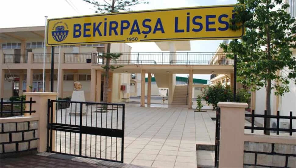 Bekirpaşa Lisesi’nde Müdür Ziyaretine Öğretmenlerden Protesto