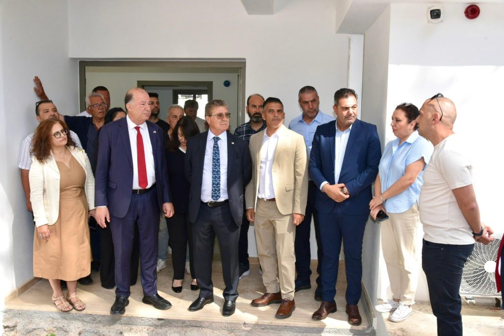 Başbakan Üstel, Lapta Sağlık Merkezi’ndeki yenileme çalışmalarını yerinde inceledi