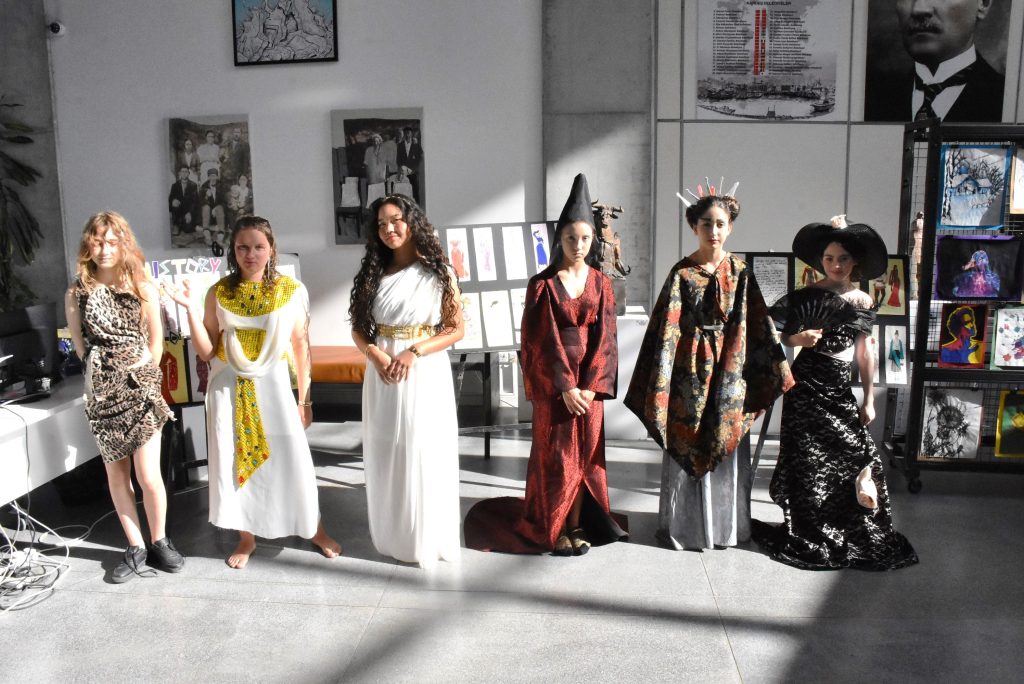 “Farklıyız Ama Birlikteyiz” sergisi açıldı