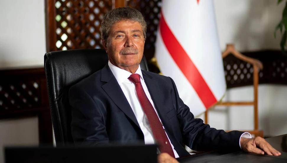 Ünal Üstel: Babalar karşılıksız sevgi ve fedakarlığın en güzel örneğidir