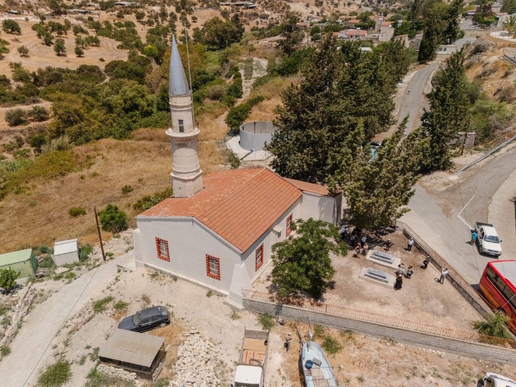 Kültürel Miras Teknik Komitesi, Limasol bölgesinde bulunan Evdim (Düzkaya) köyündeki tarihi caminin koruma çalışmasını tamamladı