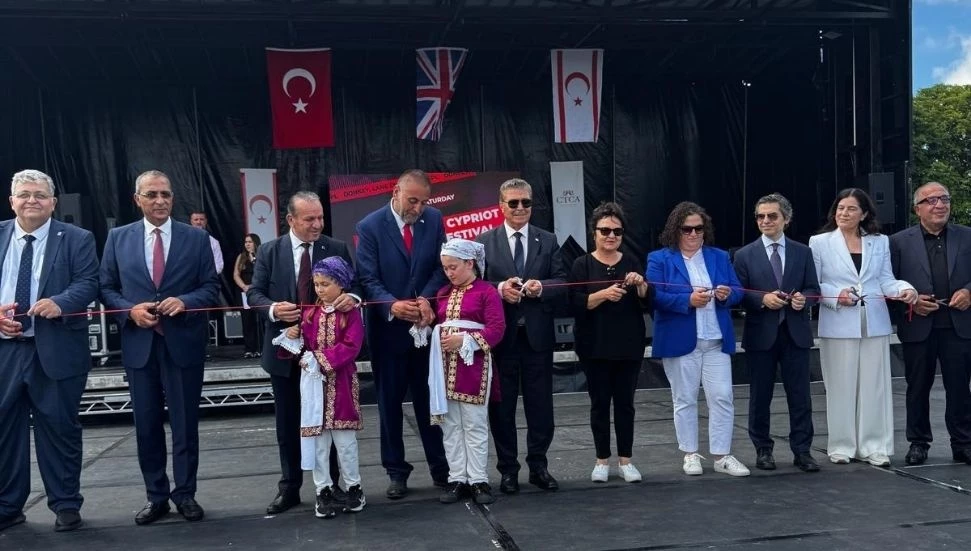 Londra’da düzenlenen 8. Kıbrıs Türk Kültür Festivali coşkuyla başladı