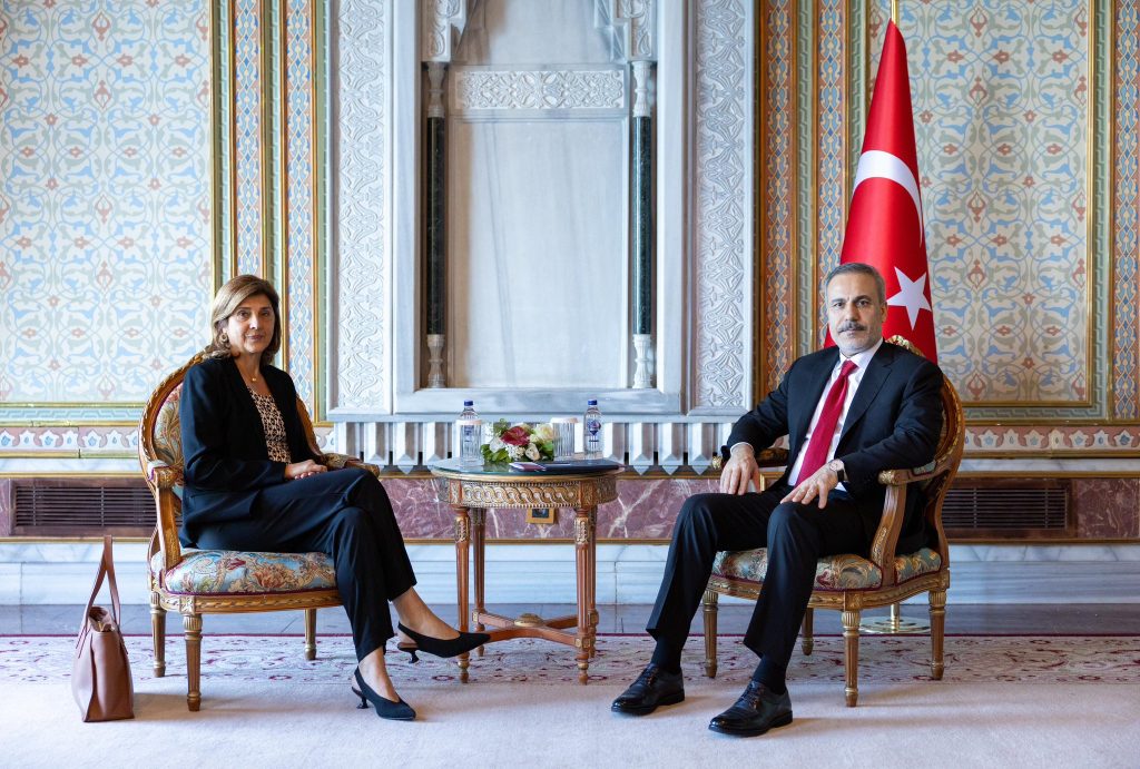 Türkiye Dışişleri Bakanı Fidan, BM Genel Sekreteri’nin Kıbrıs Kişisel Temsilcisi Cuellar’ı kabul etti