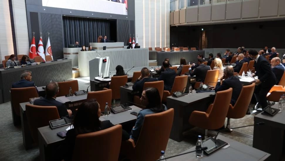 Olağanüstü oturumda milletvekillerine soru hakkı tanınmadı!