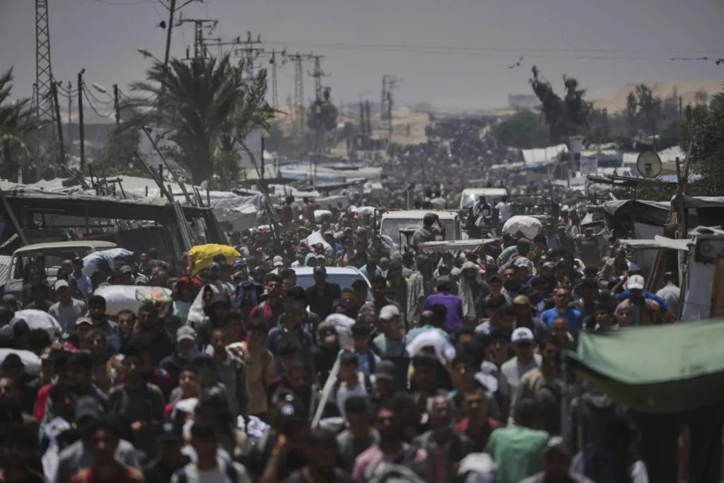 İsrail, Gazze’de yardım bekleyenlere saldırdı! 11 kişi hayatını kaybetti