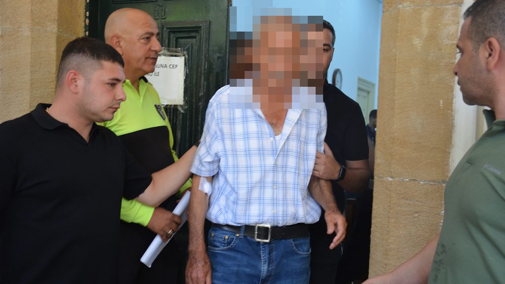80 Yaşındaki Zanlı, Eski Sevgilisinin Nişanlısını Bıçakladı!
