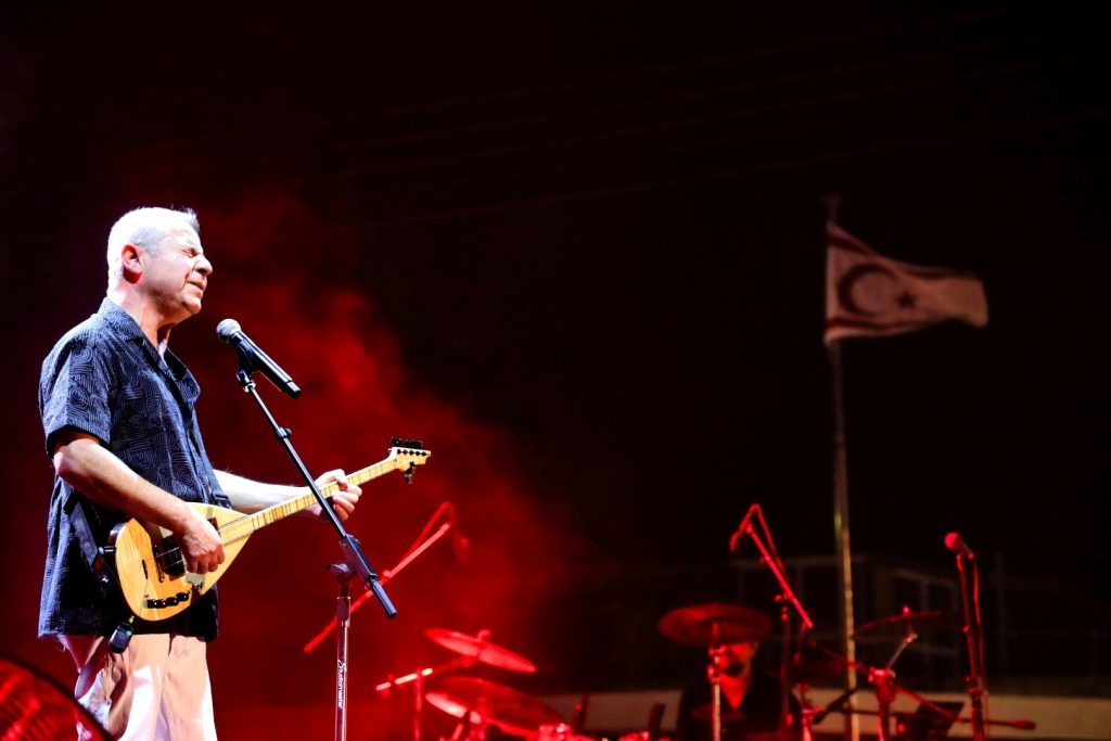 İskele Festivali kapsamında bu akşam düzenlenecek Karadenizliler Gecesinde Ali Alkurt sahne alacak