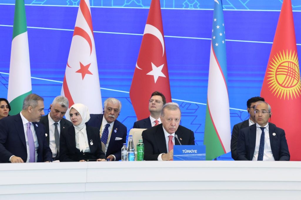 TC Cumhurbaşkanı Erdoğan: “Kıbrıs Türkleri ile spordan kültüre, ekonomiden turizme kadar çeşitli alanlarda ilişkilerinizi geliştirmenizi bekliyorum”