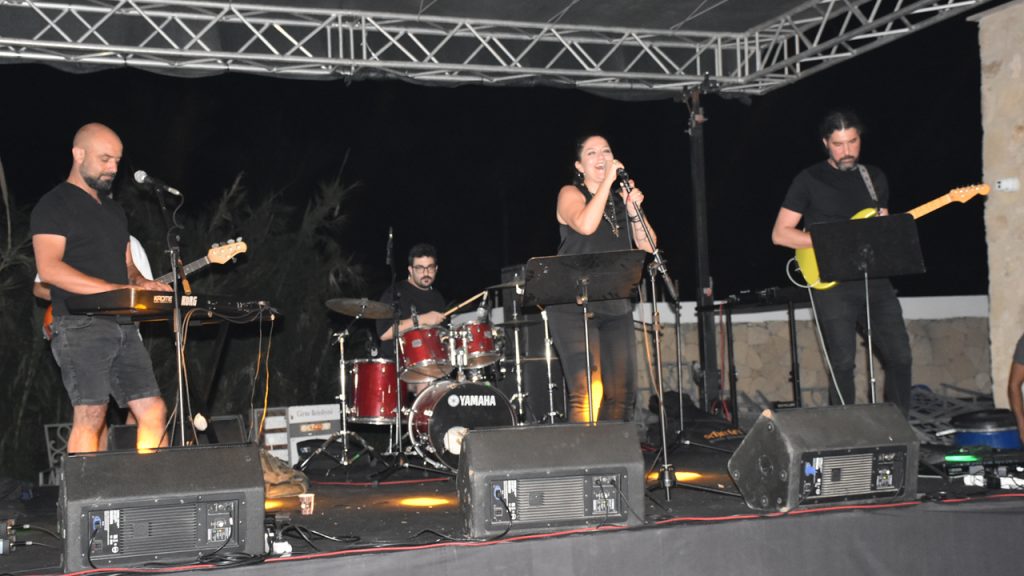 Karaoğlanoğlu Spor Oyunları ve Deniz Şenliği’nde bu akşam Hikmet Kurtarıcıoğulları sahne alacak